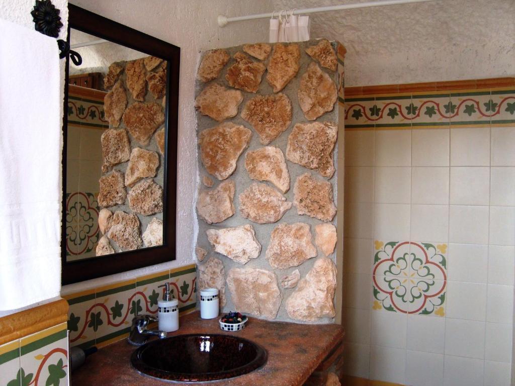 PurullenaCuevas Hammam Abuelo Joseアパートメント 部屋 写真