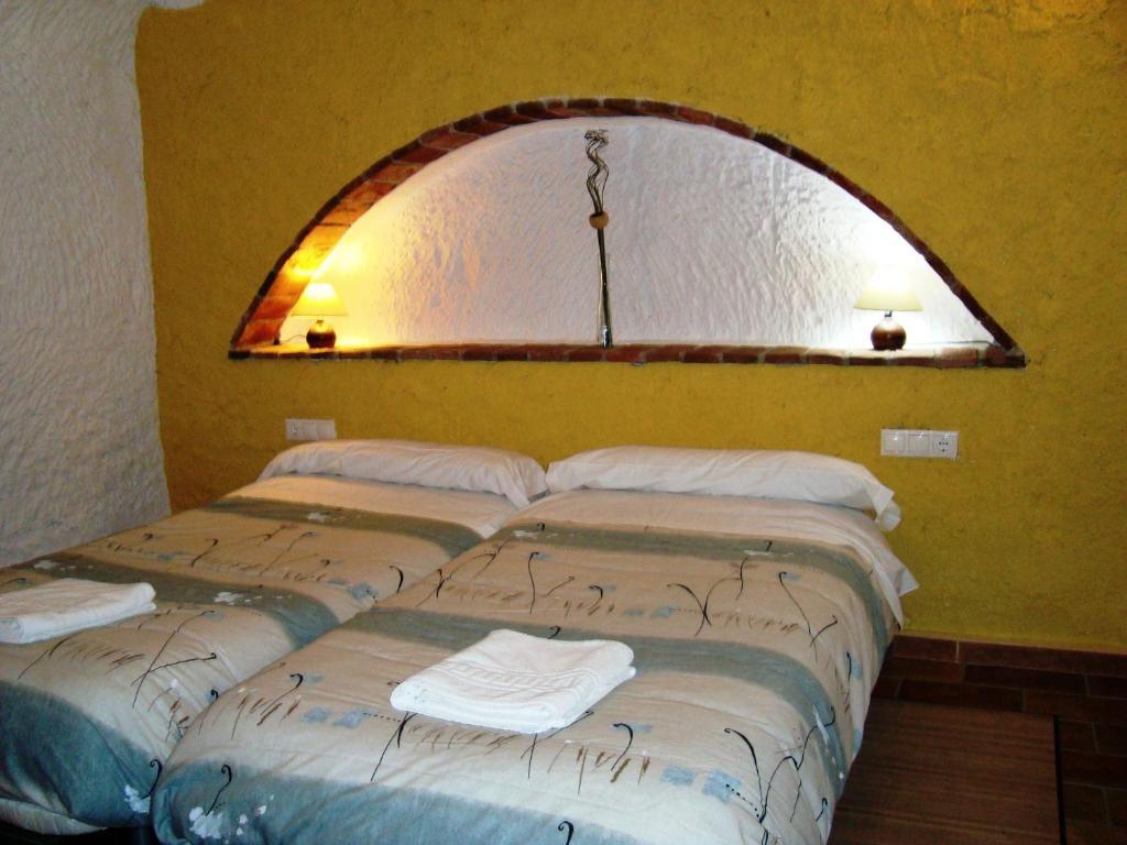 PurullenaCuevas Hammam Abuelo Joseアパートメント 部屋 写真